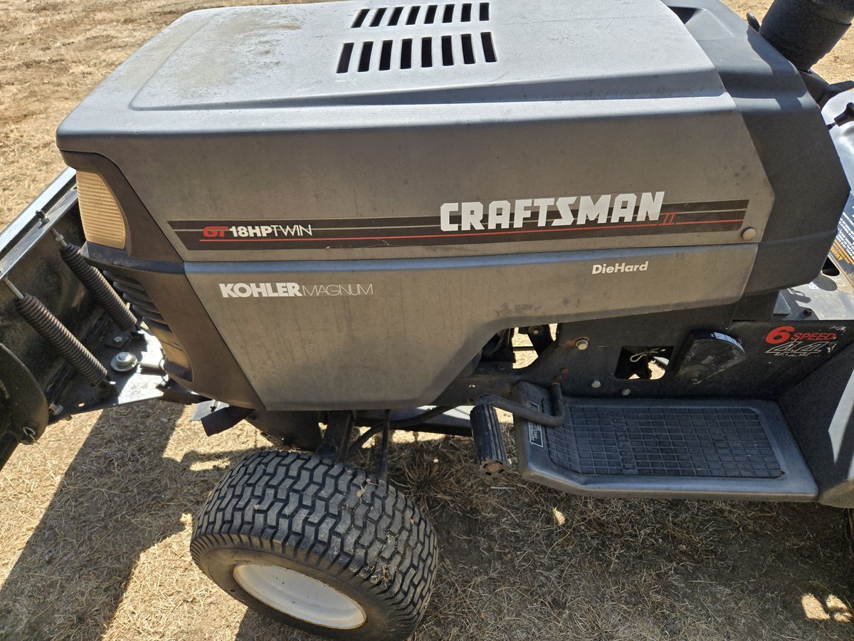 Craftsman Mower with blade photo 3