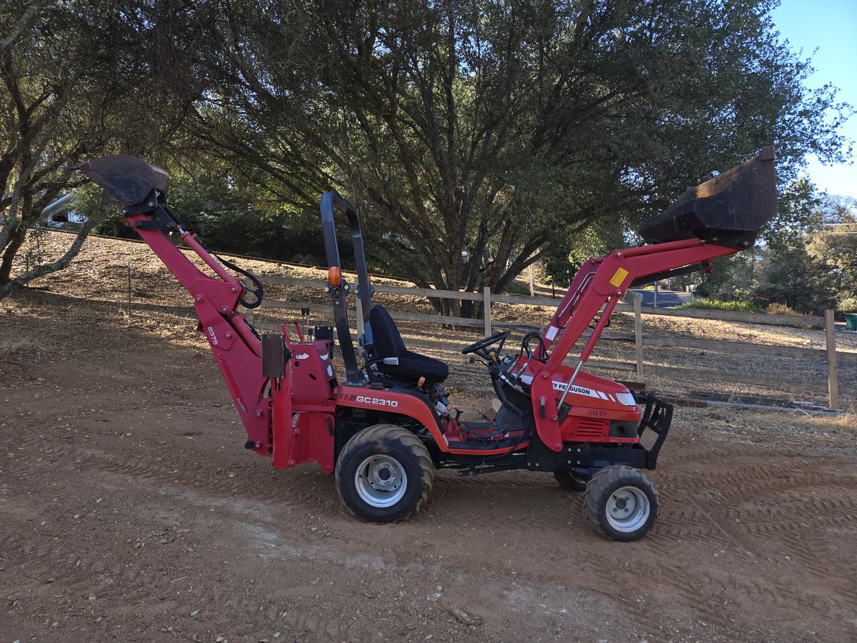 Massey Ferguson Tractor with Backhoe photo 7