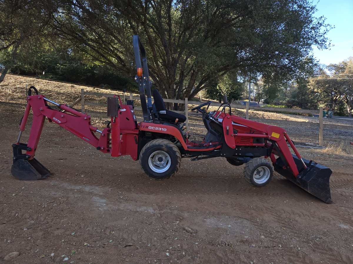 Massey Ferguson Tractor with Backhoe photo 8