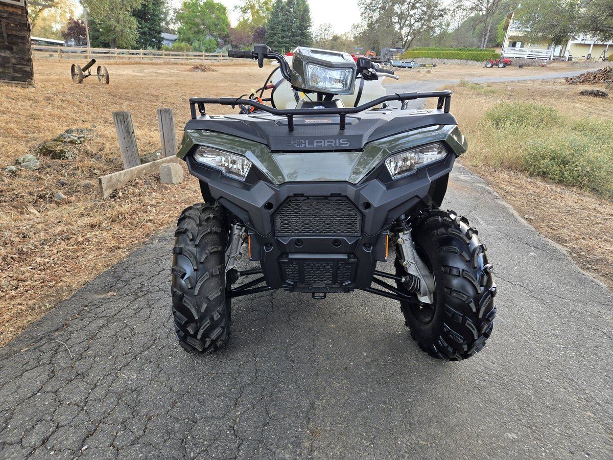 Polaris 4x4 ATV with Power Steering photo 2