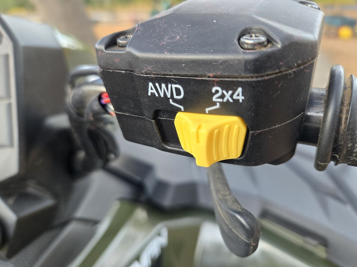 Polaris 4x4 ATV with Power Steering photo 10