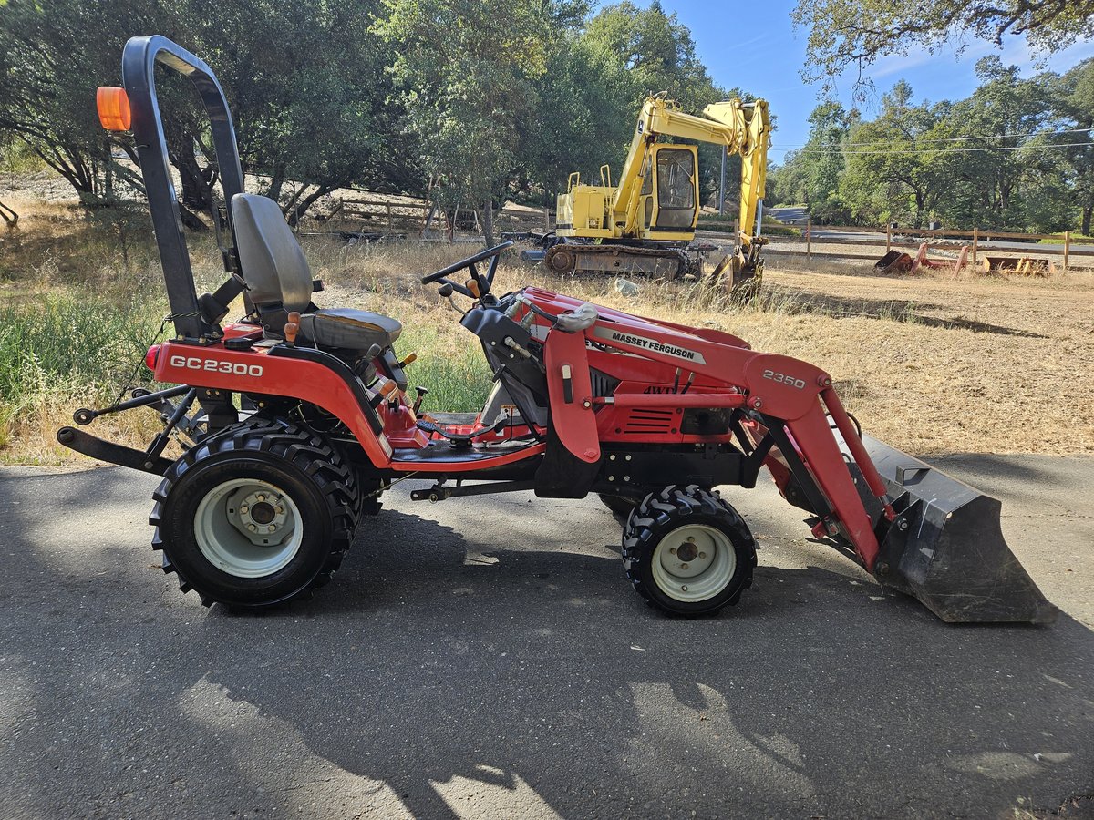 Massey Ferguson GC2300