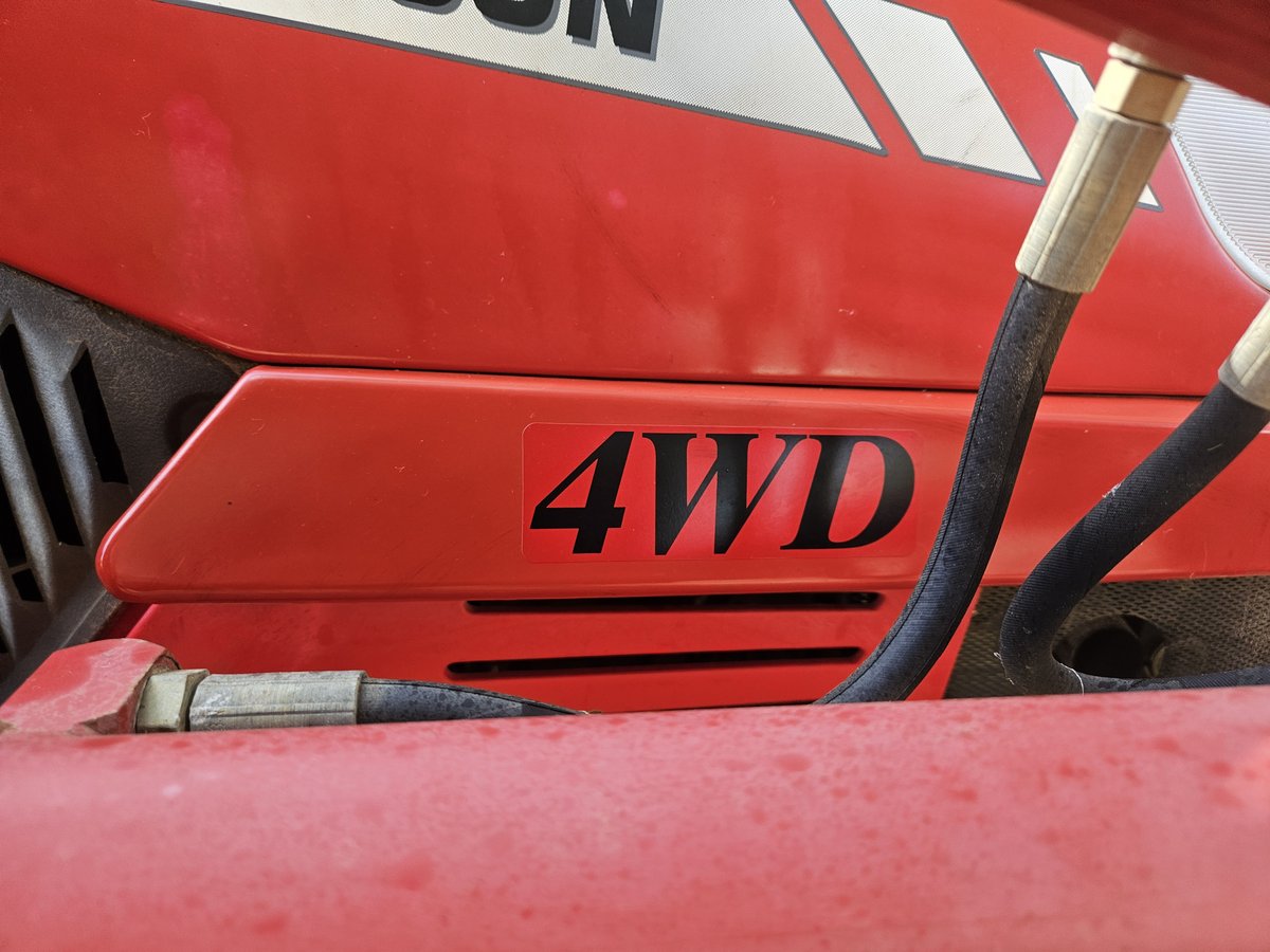 Massey Ferguson GC2300 photo 3